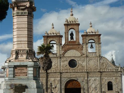 ecuador man made landmarks.